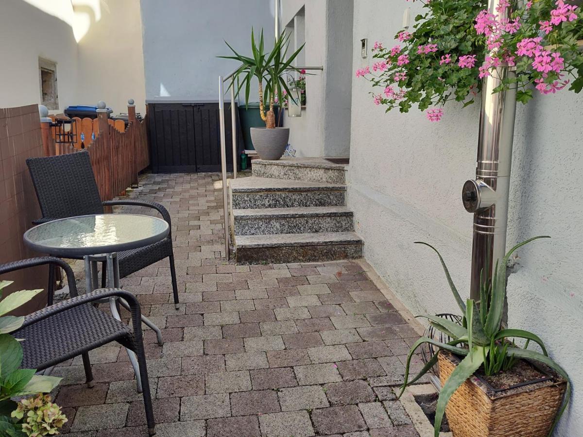 Altstadt Apartment *
